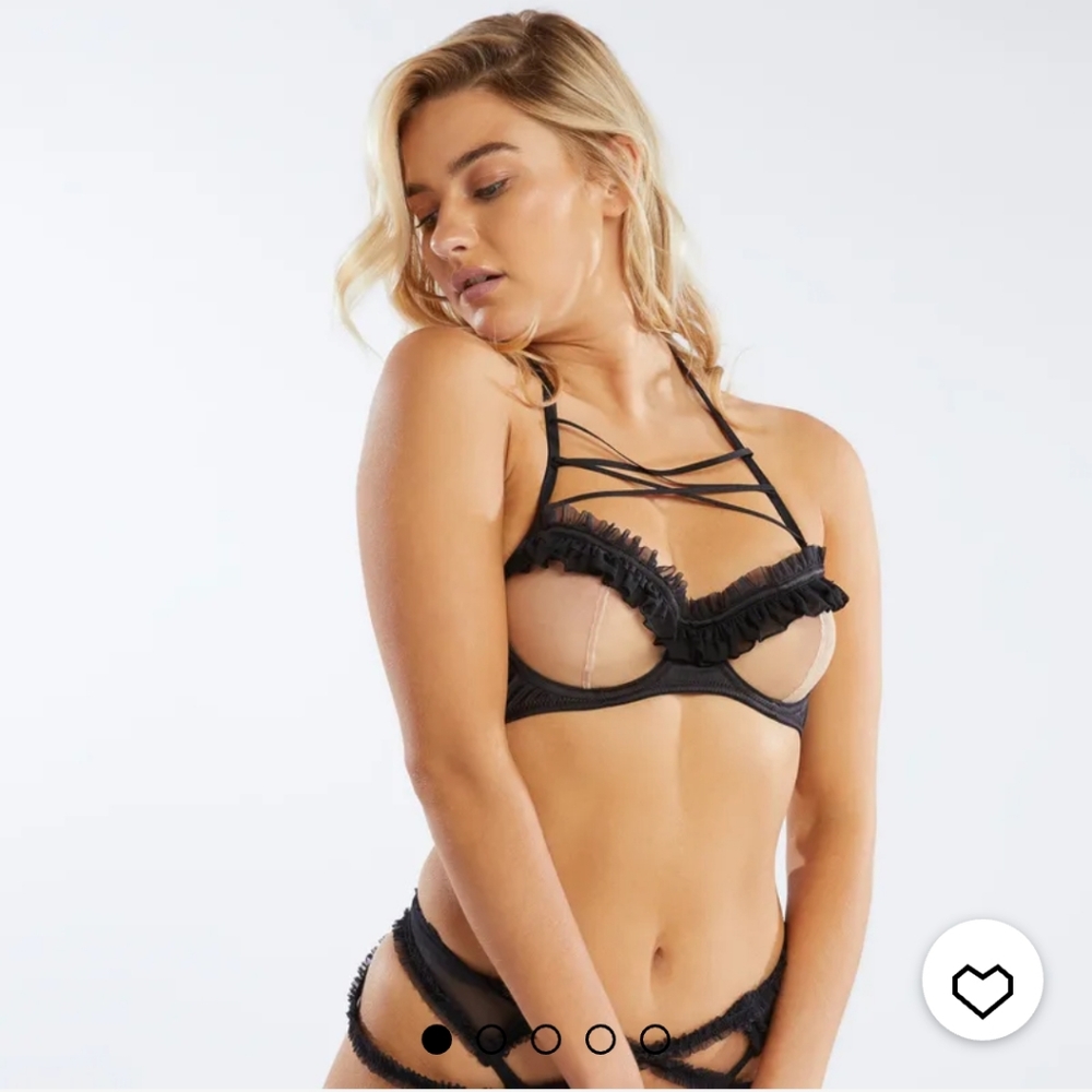 SAVAGE X FENTY Sheer Underwire Ruffle Bra In Black